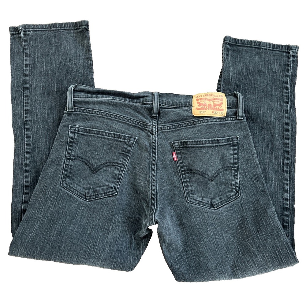 Mens levi strauss  Black 514 size 32x 30 zip fly straight leg 5 pocket cotton